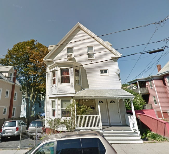 93 Hollingsworth St Rentals in Lynn, MA