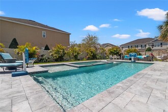 3615 Arboretum Pl in Palm Harbor, FL - Foto de edificio - Building Photo