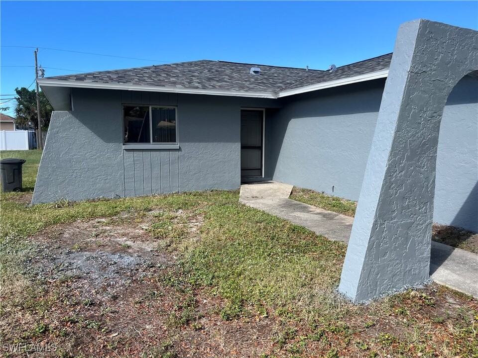 1312 SE 24th Ave in Cape Coral, FL - Building Photo