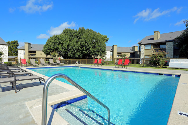 Polo Club Apartments in Tulsa, OK - Foto de edificio - Building Photo