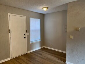 3010 Delaware Ave in Nashville, TN - Building Photo - Building Photo