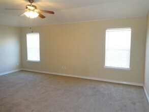 820 Bee Creek Ln in Fort Worth, TX - Foto de edificio - Building Photo