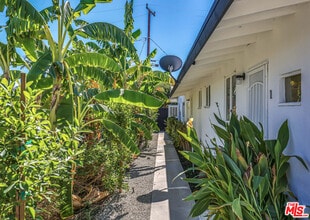 459 E Avenida Olancha, Unit 1 in Palm Springs, CA - Foto de edificio - Building Photo