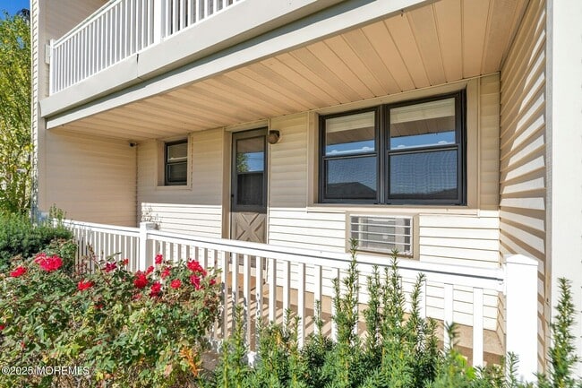 property at 75 Wharfside Dr