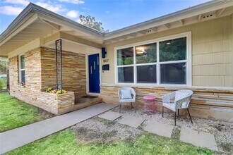 1807 Princeton Ave in Austin, TX - Foto de edificio - Building Photo