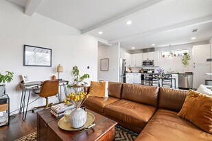 4704 Sunset Trail in Austin, TX - Building Photo