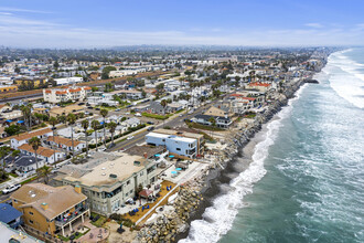 925 S Pacific St in Oceanside, CA - Building Photo - Building Photo