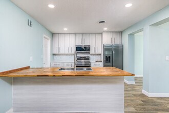 1 W Point Dr in Cocoa Beach, FL - Building Photo - Building Photo