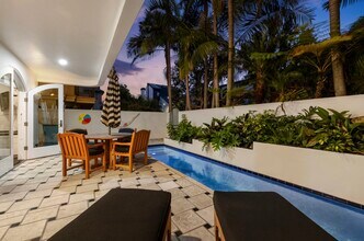 120 Mast Mall in Marina Del Rey, CA - Building Photo - Building Photo