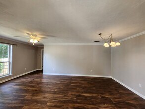 550 Teal Ln in Tallahassee, FL - Foto de edificio - Building Photo