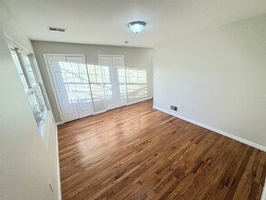 305 S 6th St in Newark, NJ - Building Photo - Building Photo