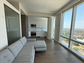 188 Brookline Ave, Unit 27G in Boston, MA - Building Photo - Building Photo