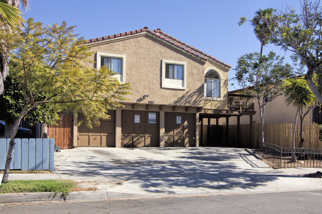 Texas Villa Apartments in San Diego, CA - Building Photo