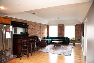 368 Broadway, Unit 2 in Albany, NY - Building Photo - Building Photo