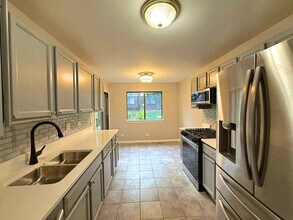 314 Wildberry Ct in Schaumburg, IL - Building Photo - Building Photo