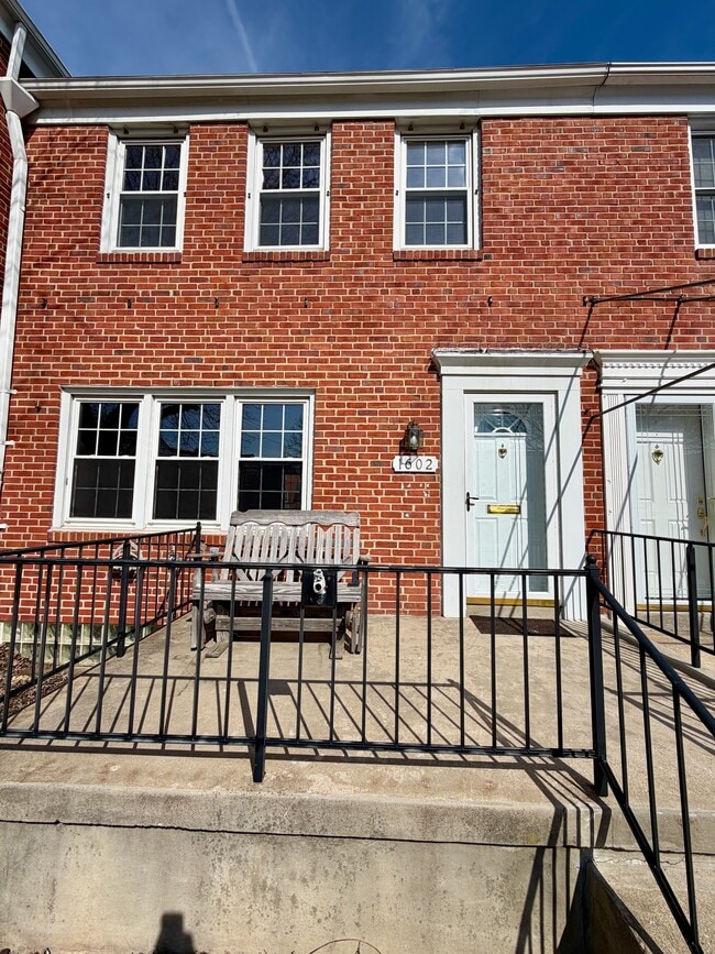 1602 Glen Keith Blvd in Towson, MD - Foto de edificio - Building Photo