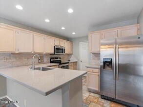 7705 W Tonto Dr in Glendale, AZ - Building Photo - Building Photo