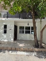 15163 NE 6th Ave in Miami, FL - Building Photo