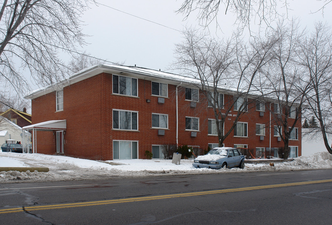 Linda Ann Apartments in Detroit, MI - Building Photo