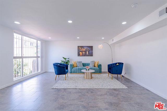 property at 1017 S Bedford St