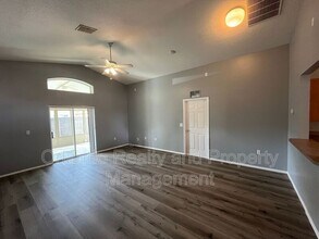 2304 Hickory Pine St in Orlando, FL - Building Photo - Building Photo