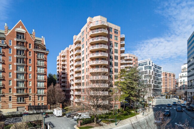 The Chase at Bethesda in Bethesda, MD - Building Photo - Building Photo