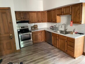 146 Analomink St in East Stroudsburg, PA - Foto de edificio - Building Photo