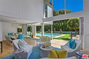 1438 Santiago Dr in Newport Beach, CA - Building Photo