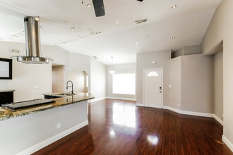 210 NW 207th Way in Pembroke Pines, FL - Building Photo - Building Photo