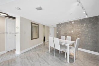 3101 N Country Club Dr in Aventura, FL - Building Photo - Building Photo