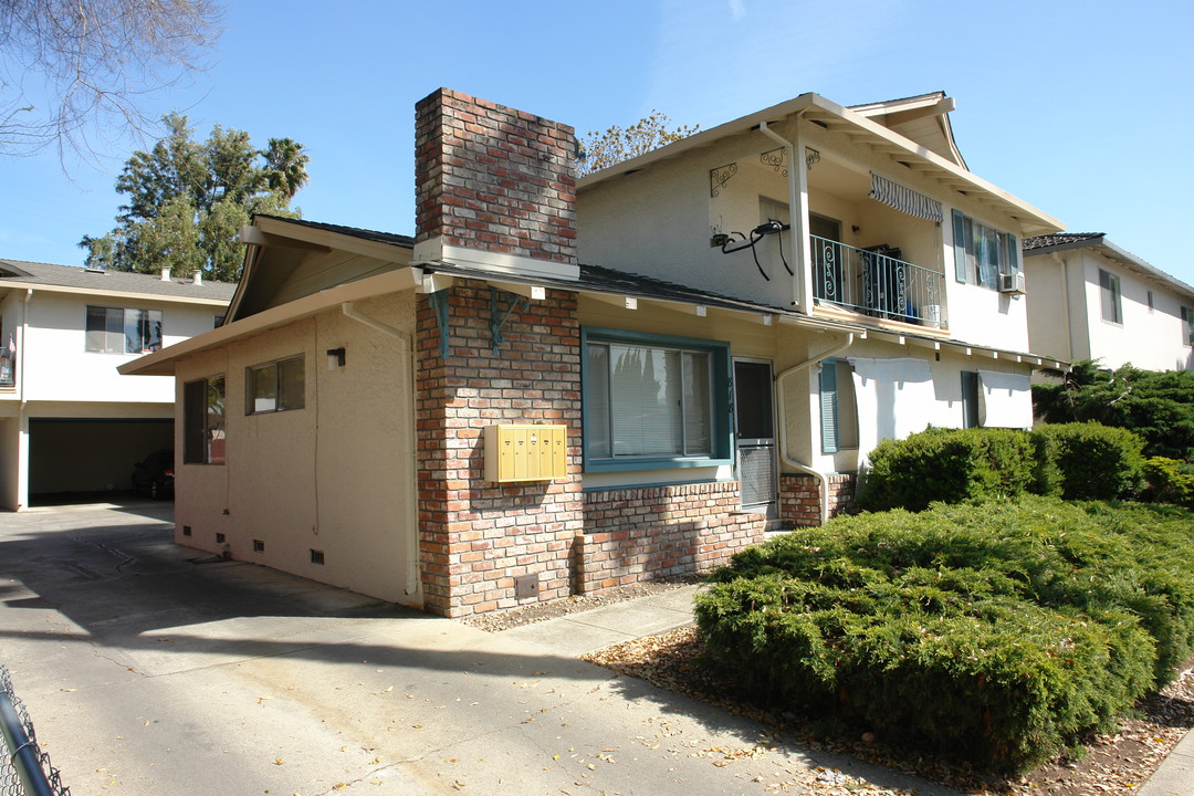 818 Teresi Ct in San Jose, CA - Foto de edificio