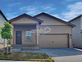 1229 W 16th Ave in La Center, WA - Building Photo