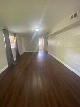4723 W Iowa Ave in Tampa, FL - Foto de edificio - Building Photo
