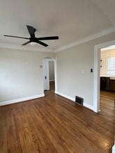 240 E Marshall St in Ferndale, MI - Foto de edificio - Building Photo