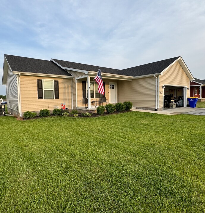 402 Deluth Dr in Bowling Green, KY - Building Photo