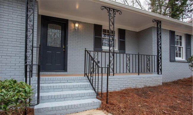 614 Owen Blvd in Charlotte, NC - Foto de edificio - Building Photo