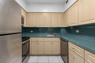 7441 Wayne Ave, Unit 11G in Miami Beach, FL - Building Photo - Building Photo