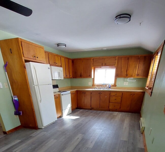 2940 VT-10 in Chester, VT - Building Photo - Building Photo