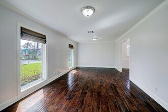 6260 Briar Rose Dr in Houston, TX - Building Photo - Building Photo