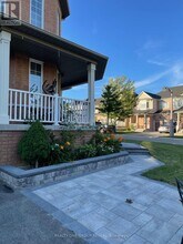 73 Isabella Garden Ln in Whitchurch-Stouffville, ON - Building Photo - Building Photo
