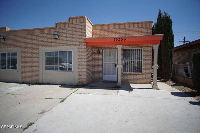 property at 10553 Kinross Ave