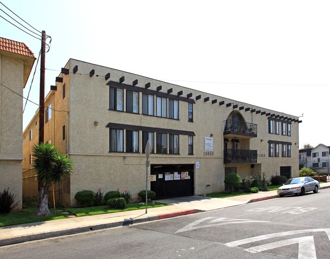 Durango Apartments in Hawthorne, CA - Building Photo - Building Photo