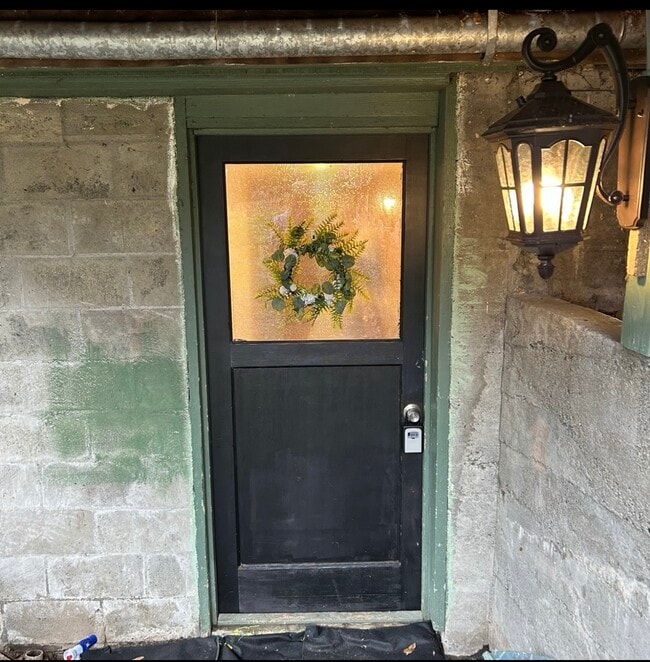 property at 118 E 62nd St