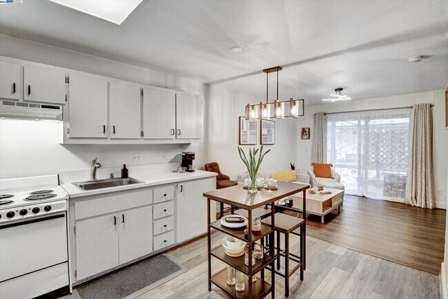 1771 Broadway St in Concord, CA - Building Photo - Building Photo