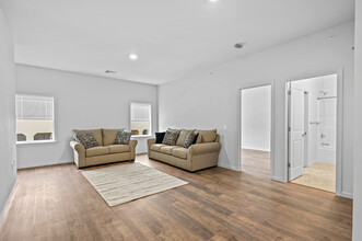 2723 Columbia Ave in Lancaster, PA - Building Photo - Interior Photo