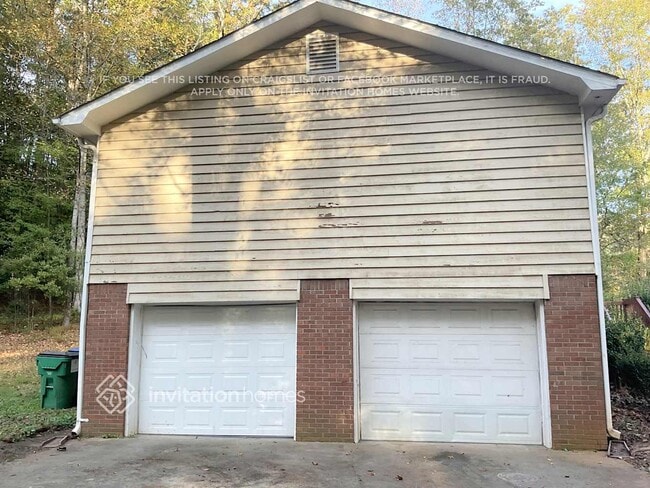 3345 Holliglen Dr in Marietta, GA - Building Photo - Building Photo