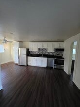 1203 Floyd Ave, Unit B in Modesto, CA - Building Photo - Building Photo