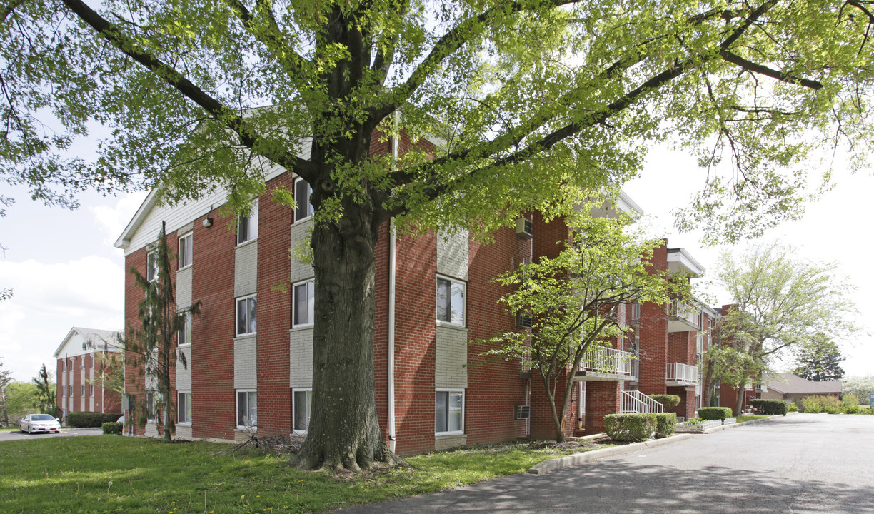 Circle Park Apartments in Florence, KY - Building Photo