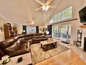 865 Brande Ct in Shalimar, FL - Building Photo - Building Photo