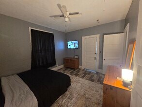 311 N Blanche St in Mounds, IL - Foto de edificio - Building Photo